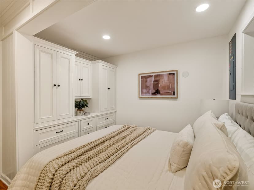 Property photo for 420 222nd Avenue NE, Sammamish photo 16