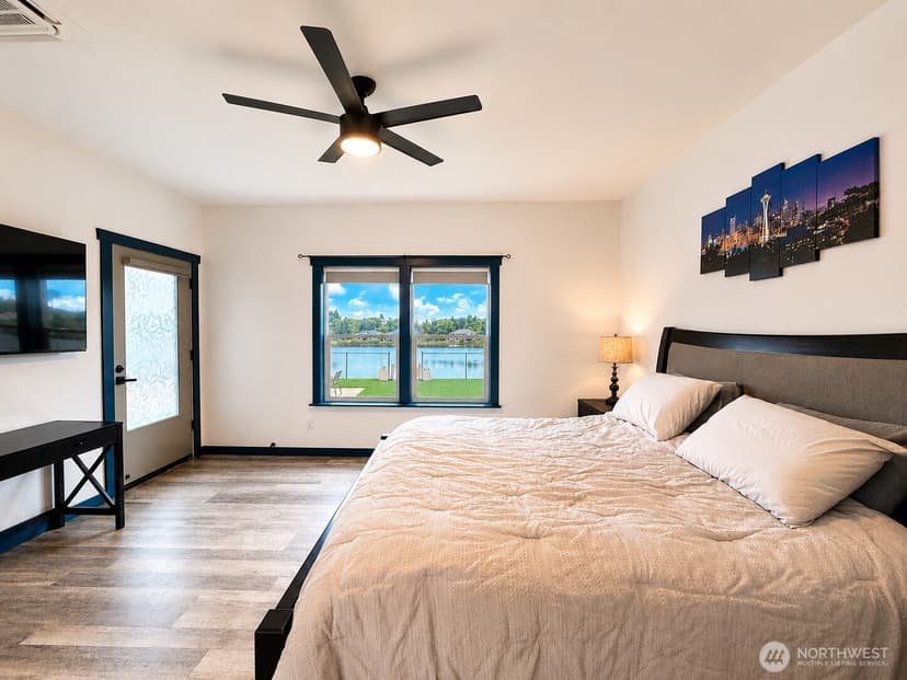 Property photo for 574 Weatherwax Loop NE, Ocean Shores photo 14