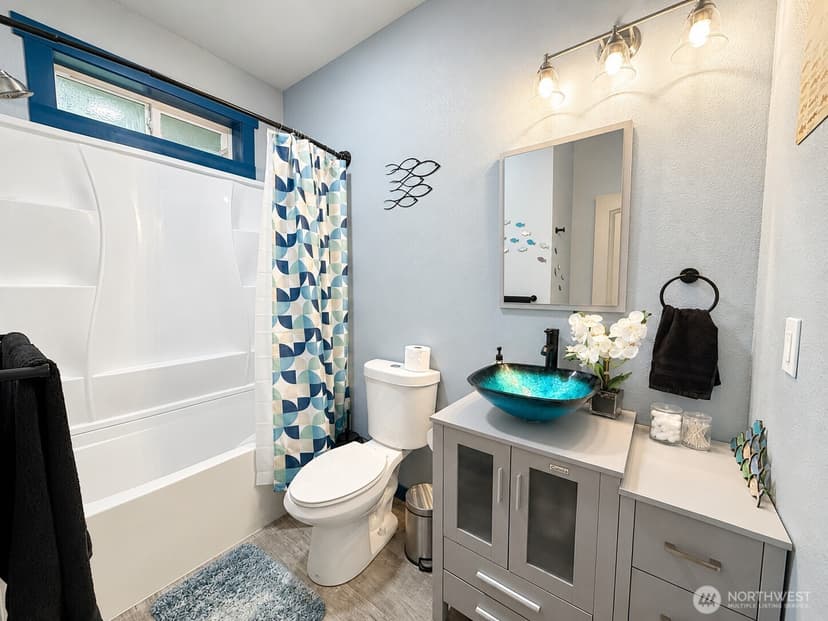 Property photo for 574 Weatherwax Loop NE, Ocean Shores photo 19