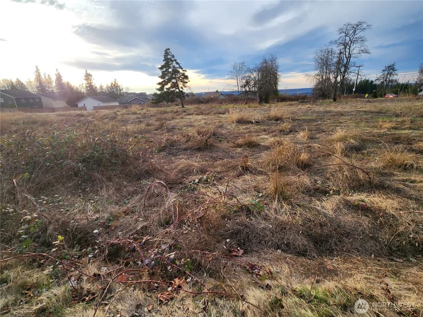 Property photo for 8420 83rd Avenue NE, Marysville photo 14