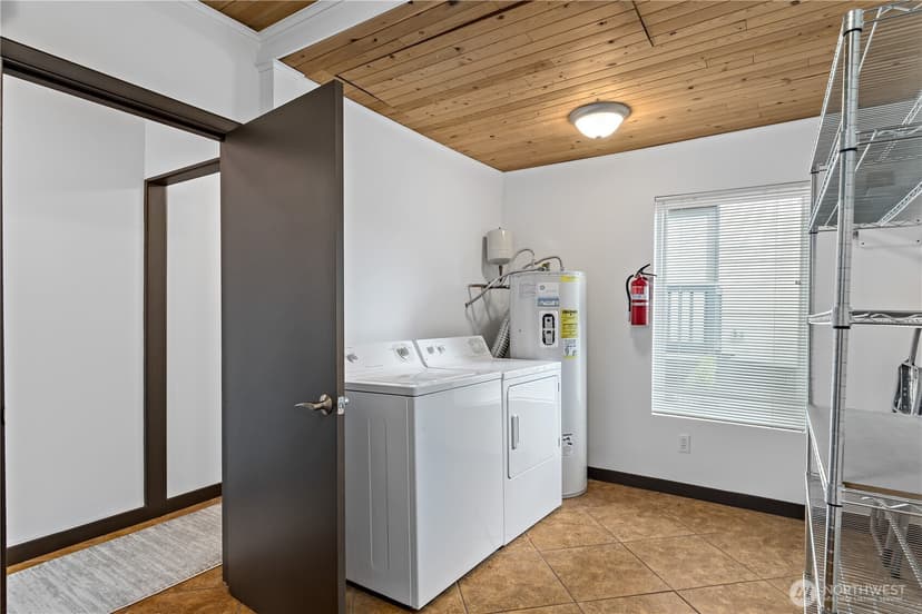 Property photo for 122 8th Avenue, Kirkland photo 11