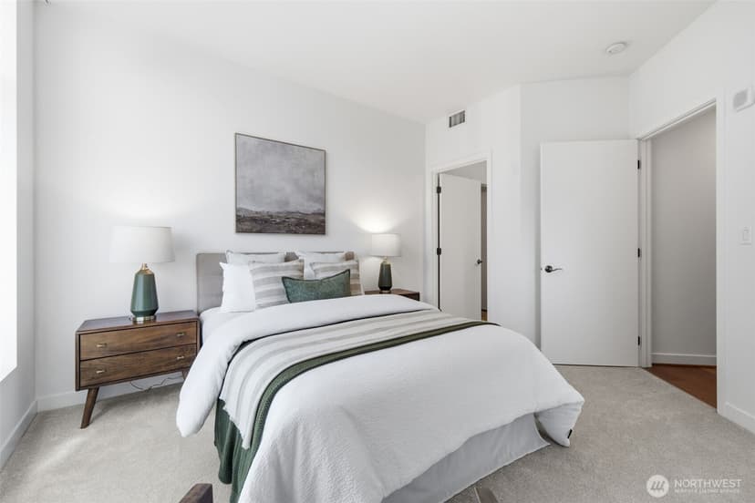 Property photo for 2033 2nd Avenue #2104, Seattle photo 11