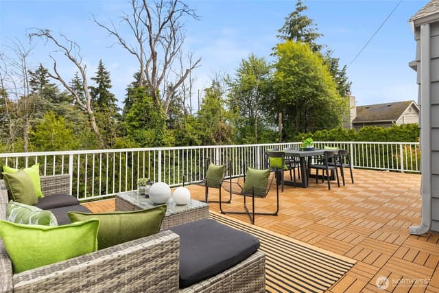 Property photo for 10835 35th Avenue SW, Seattle photo 4
