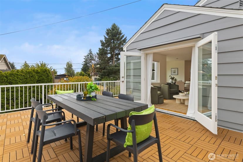 Property photo for 10835 35th Avenue SW, Seattle photo 3