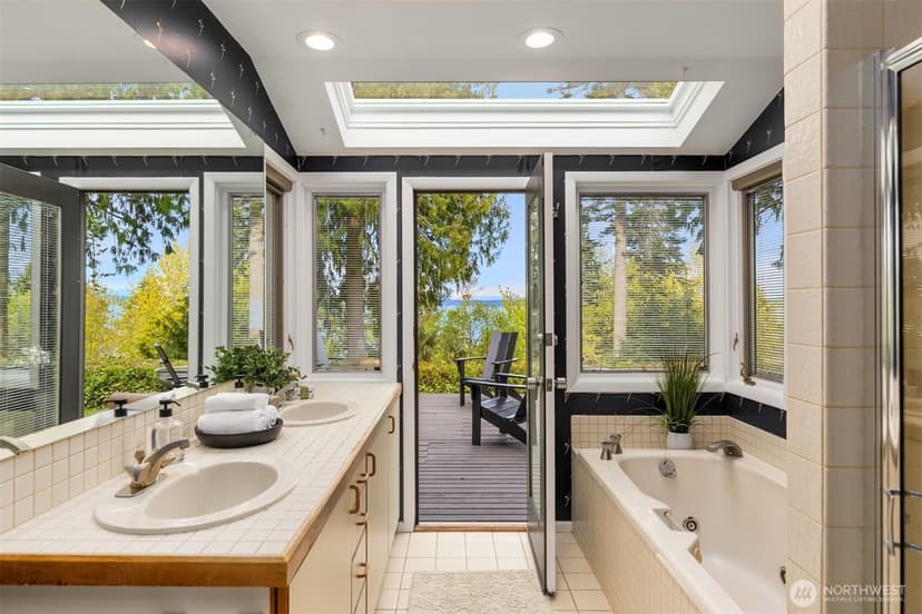 Property photo for 10700 NE Broomgerrie Road, Bainbridge Island photo 19