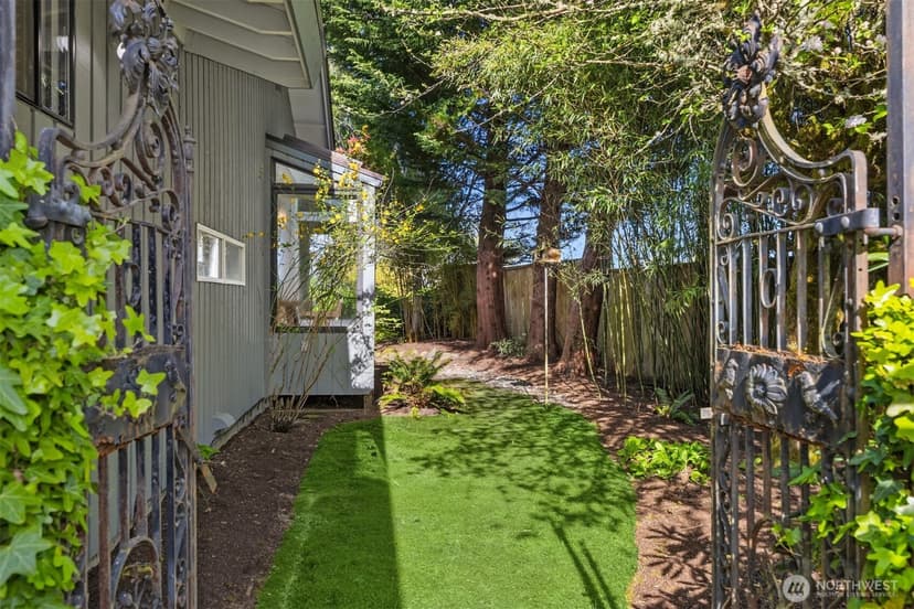 Property photo for 10700 NE Broomgerrie Road, Bainbridge Island photo 29