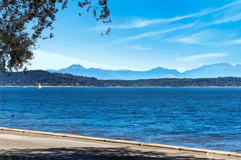 Property photo for 2920 Alki Avenue SW #207, Seattle photo 8