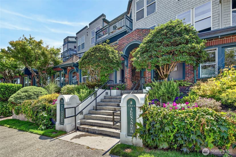 Property photo for 2920 Alki Avenue SW #207, Seattle photo 5