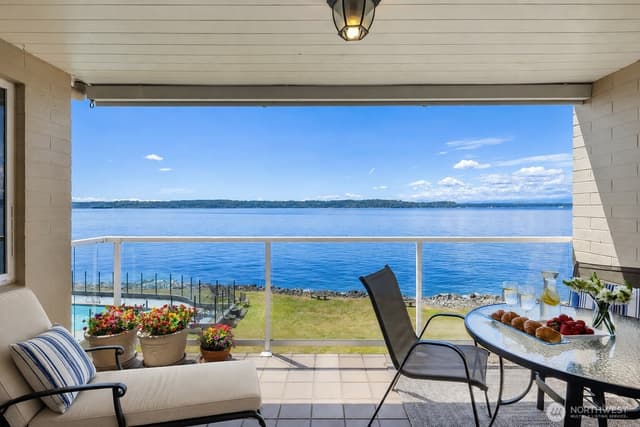 Property photo for 10203 47th Avenue SW #A306, Seattle photo 5