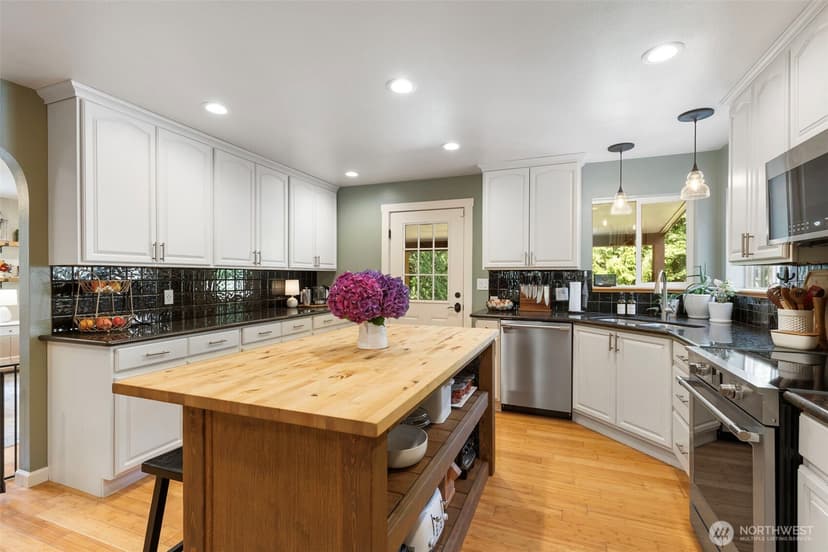 Property photo for 8843 Clearwater Lane SE, Port Orchard photo 13