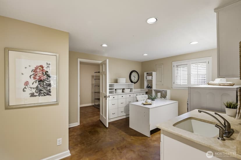 Property photo for 2109 38th Avenue E, Seattle photo 17