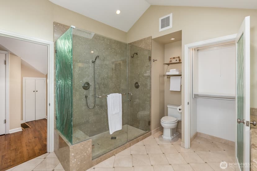 Property photo for 2109 38th Avenue E, Seattle photo 25