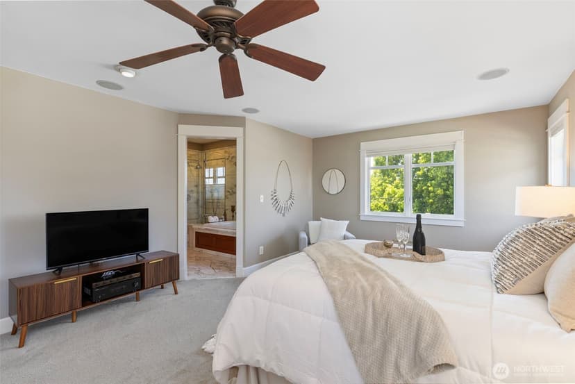 Property photo for 623 Kitsap Street, Port Orchard photo 23