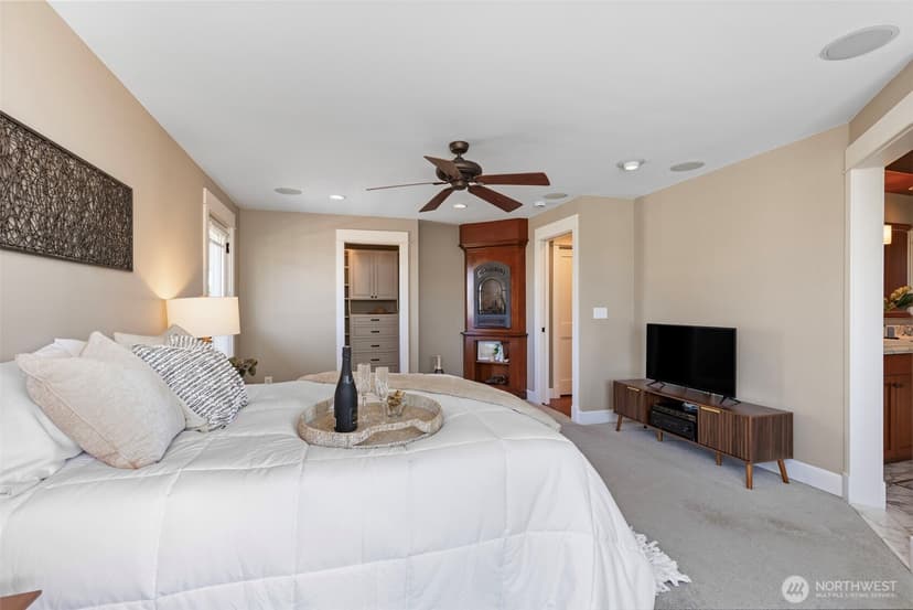 Property photo for 623 Kitsap Street, Port Orchard photo 24