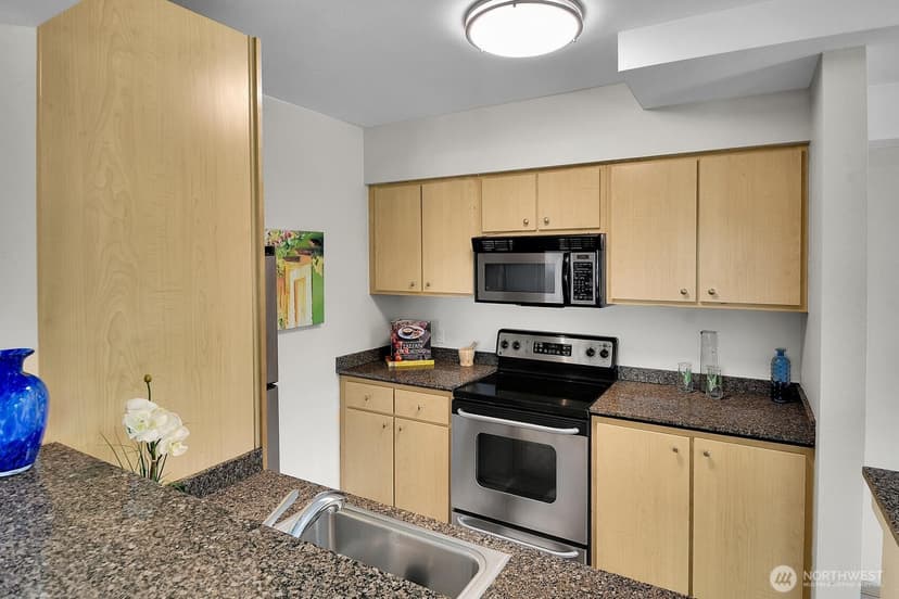 Property photo for 425 23rd Avenue S #A006, Seattle photo 10