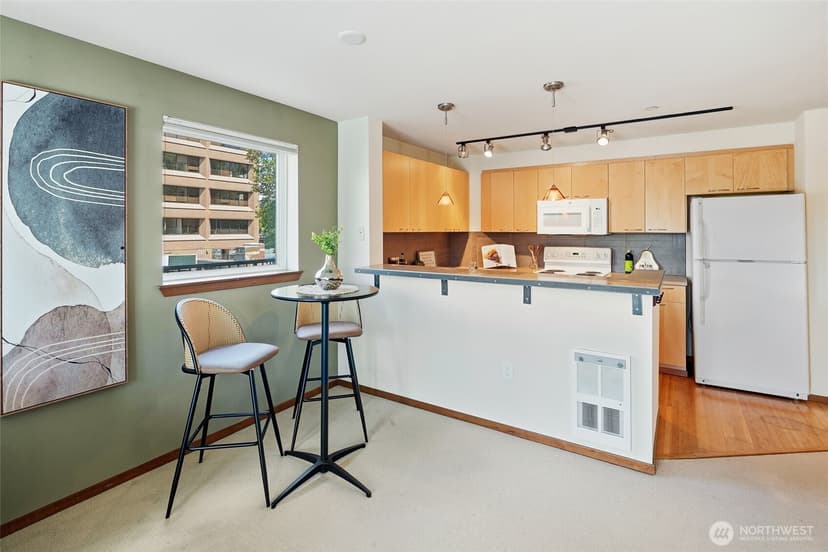 Property photo for 12334 31st Avenue NE #202, Seattle photo 11