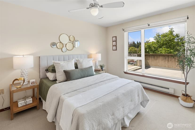 Property photo for 12334 31st Avenue NE #202, Seattle photo 15