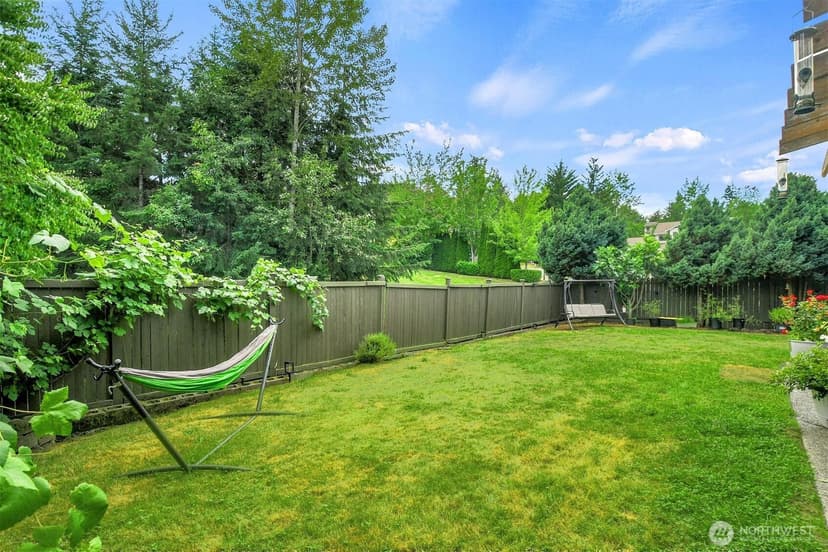 Property photo for 2924 101st Place SE, Everett photo 22