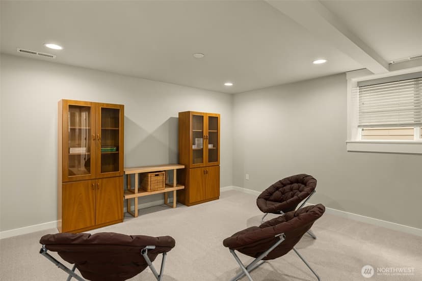 Property photo for 22997 SE 52nd Street, Issaquah photo 24