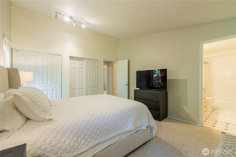Property photo for 8005 120TH Street, Kirkland photo 19