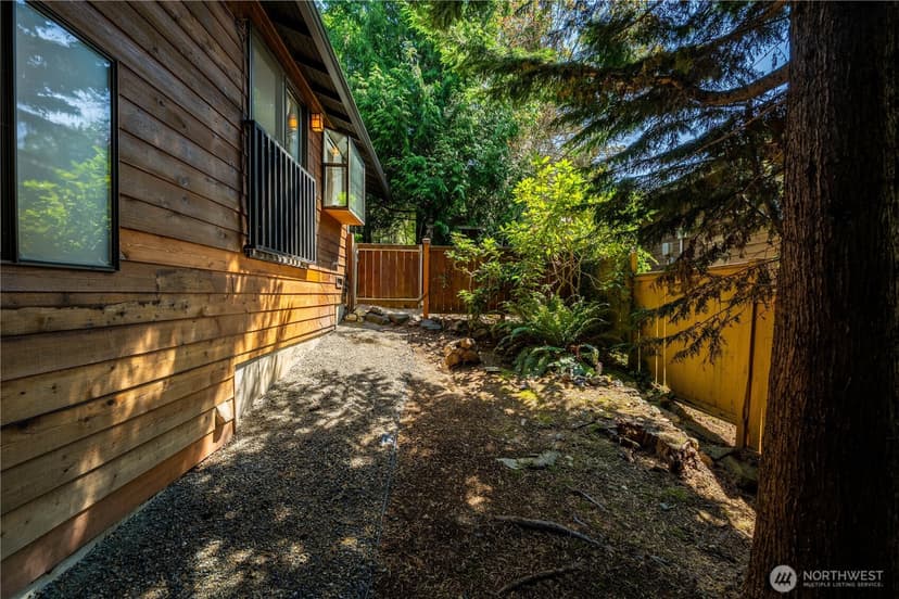 Property photo for 8005 120TH Street, Kirkland photo 35