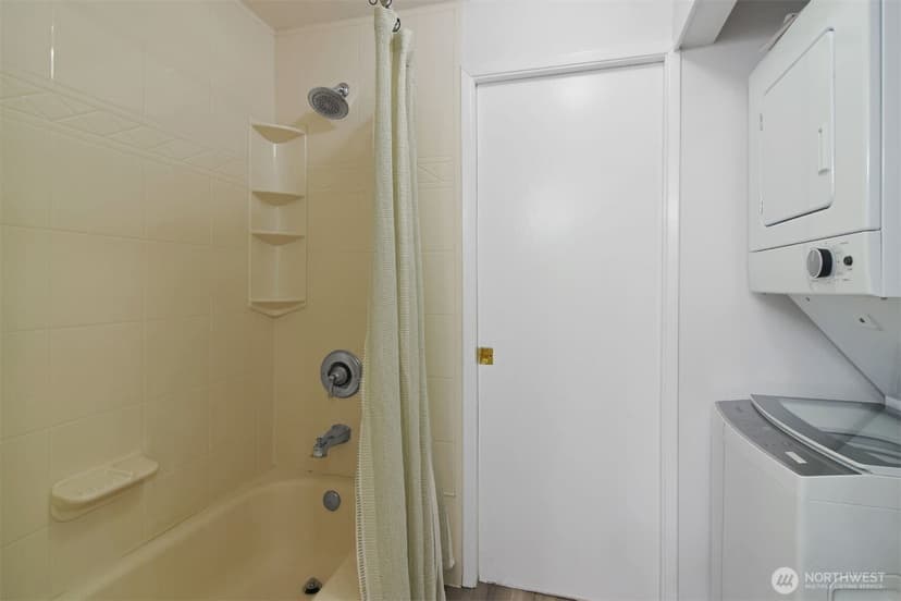 Property photo for 11435 105th Court NE, Kirkland photo 16