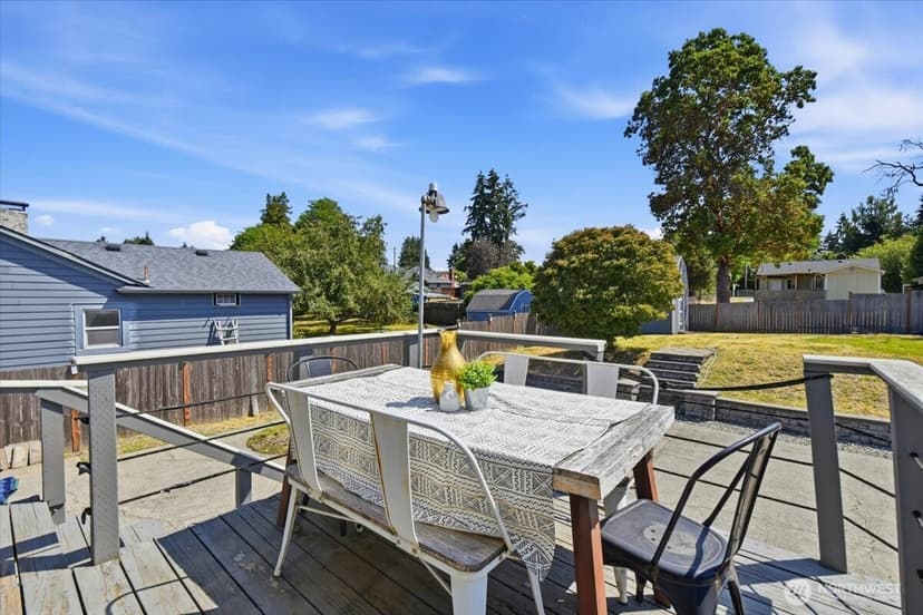 Property photo for 10236 11th Avenue SW, Seattle photo 34