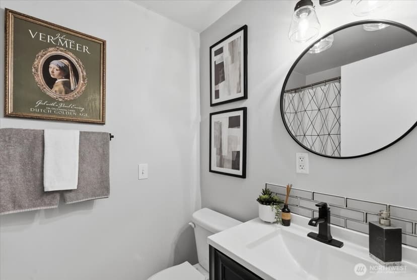 Property photo for 10236 11th Avenue SW, Seattle photo 15