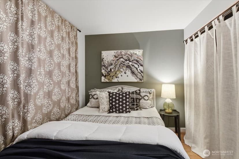 Property photo for 10236 11th Avenue SW, Seattle photo 16