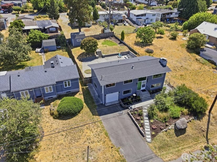 Property photo for 10236 11th Avenue SW, Seattle photo 39