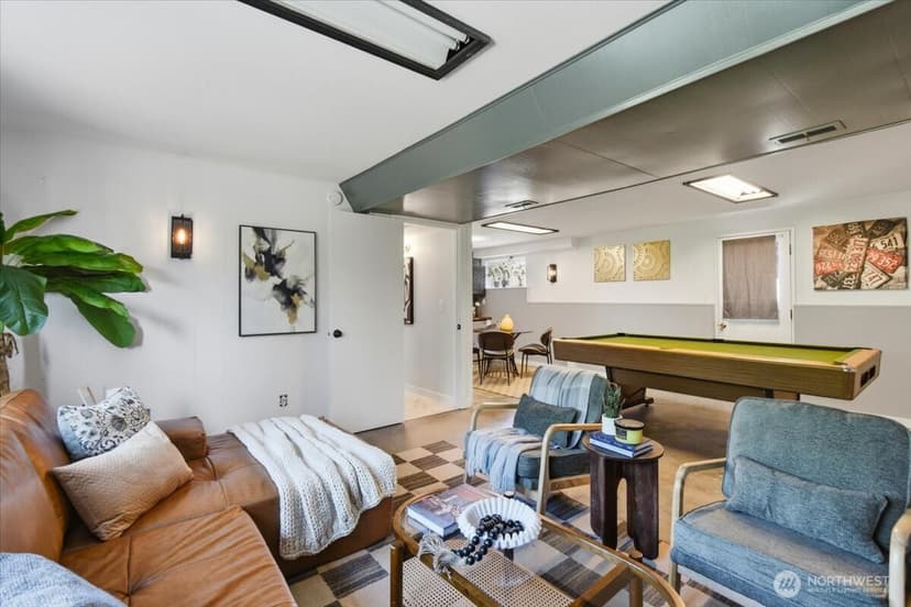 Property photo for 10236 11th Avenue SW, Seattle photo 33