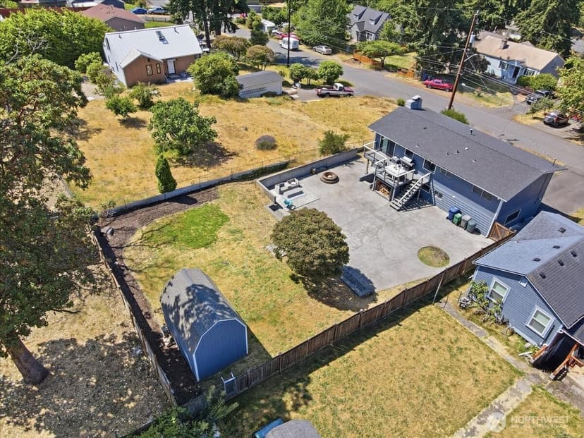 Property photo for 10236 11th Avenue SW, Seattle photo 40