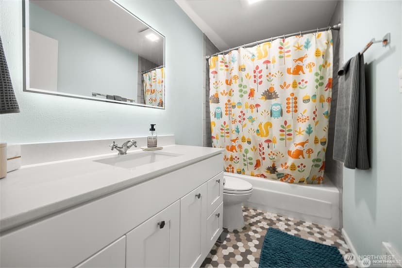 Property photo for 1524 NE 140th Street #D2, Seattle photo 22