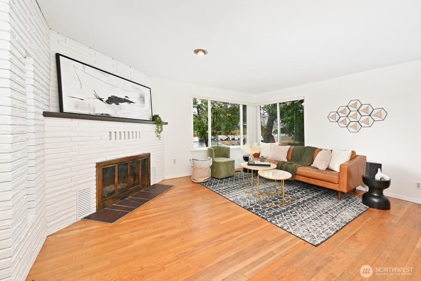 Property photo for 10625 17th Avenue SW, Seattle photo 4