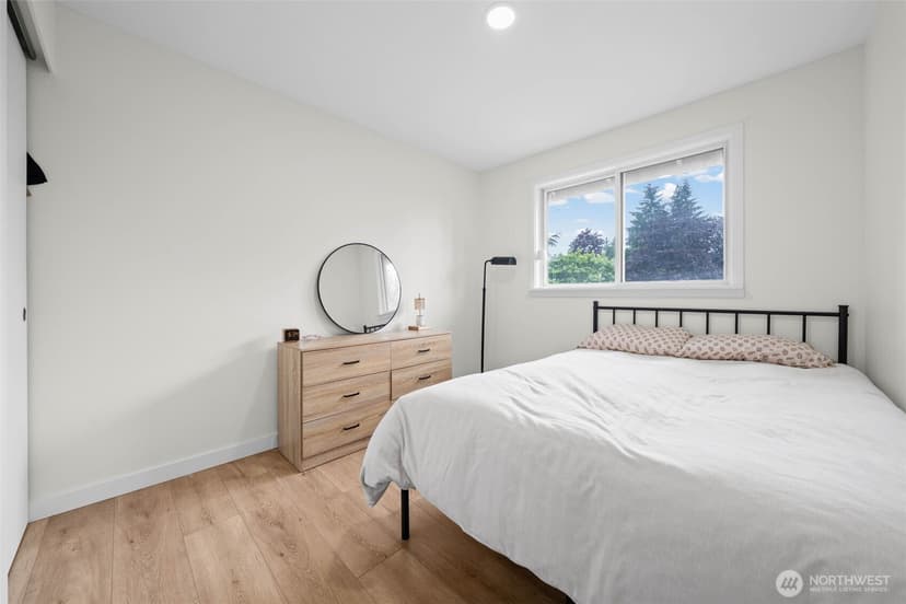 Property photo for 13402 60th Drive SE, Everett photo 28