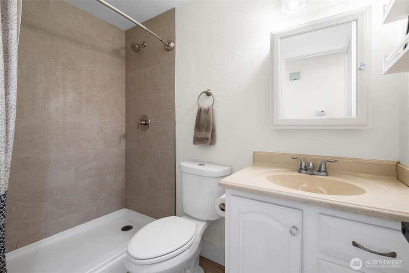Property photo for 13402 60th Drive SE, Everett photo 32