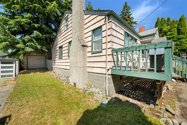 Property photo for 122 NW 103rd Street, Seattle photo 2
