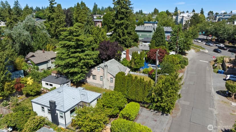 Property photo for 122 NW 103rd Street, Seattle photo 9