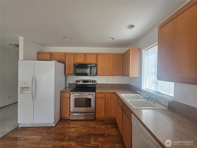 Property photo for 750 118th Street S, Tacoma photo 6