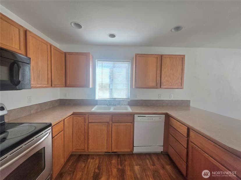 Property photo for 750 118th Street S, Tacoma photo 7