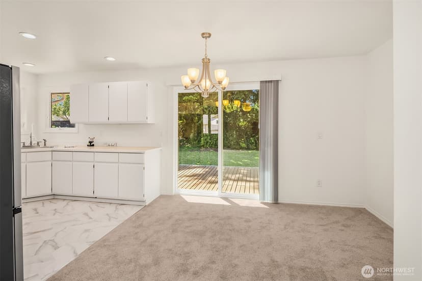 Property photo for 10816 10th Drive SE, Everett photo 5