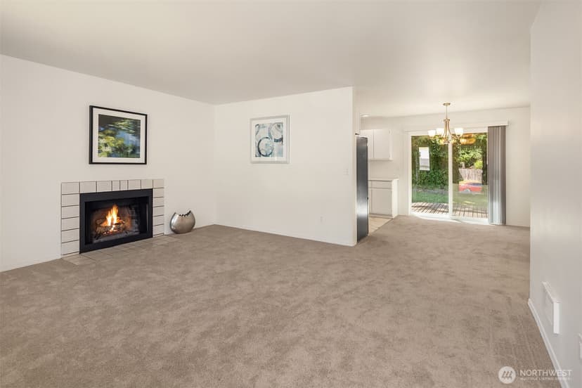 Property photo for 10816 10th Drive SE, Everett photo 3