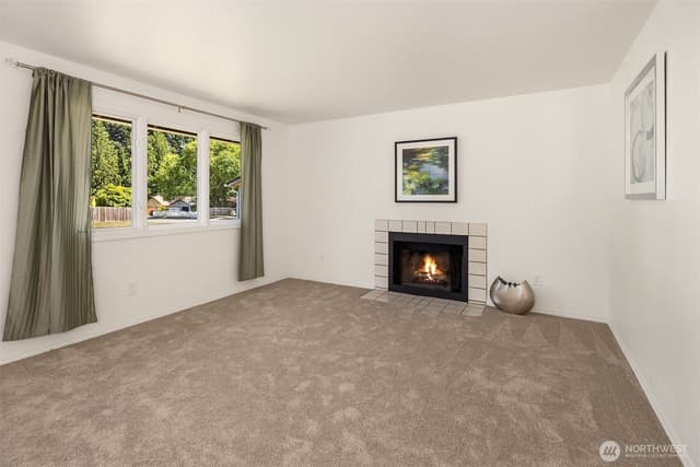 Property photo for 10816 10th Drive SE, Everett photo 4