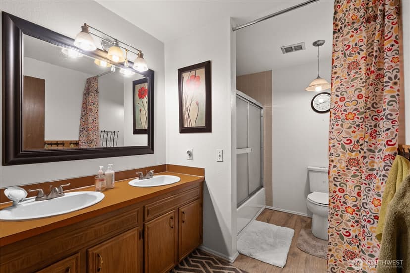 Property photo for 16058 36th Avenue NE, Lake Forest Park photo 26