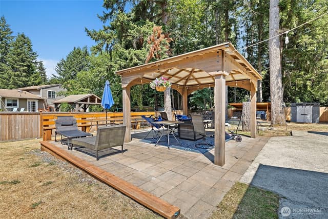 Property photo for 2522 230th Avenue NE, Sammamish photo 3