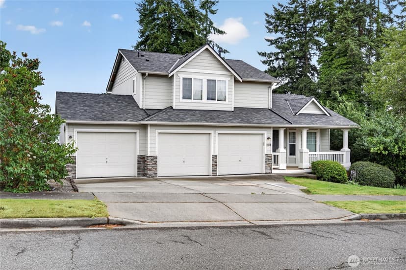 Property photo for 7202 30th Street NE, Marysville photo 2