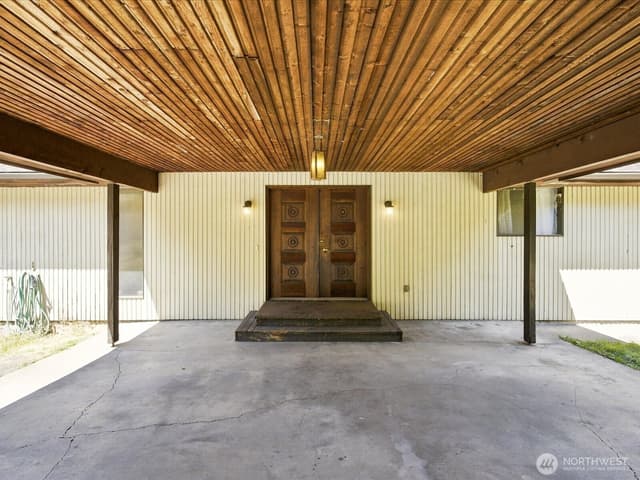 Property photo for 13463 MacAdam Road S, Tukwila photo 4