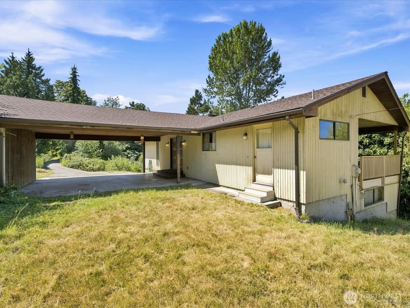 Property photo for 13463 MacAdam Road S, Tukwila photo 2