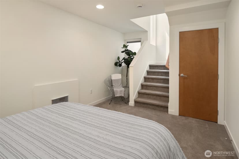Property photo for 3924 Linden Avenue N #E, Seattle photo 10