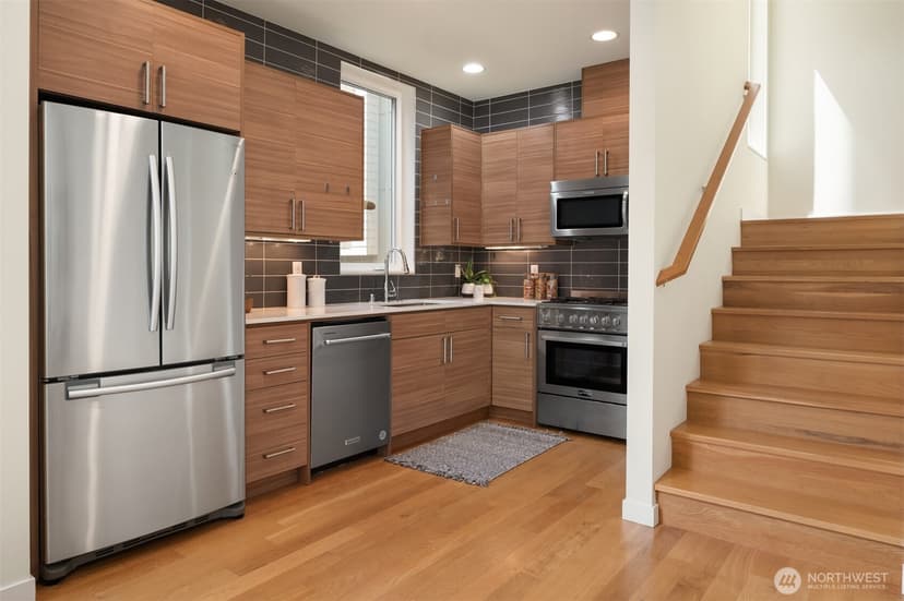 Property photo for 3924 Linden Avenue N #E, Seattle photo 7